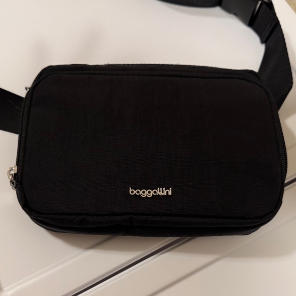Baggallini Black Modern Belt Bag NWOT - Picture 7 of 14